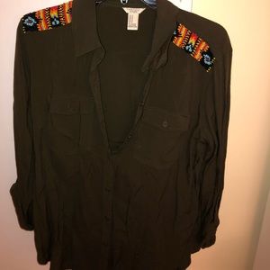 Long sleeved blouse with beads